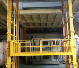 龙豪机械的双边导轨式液压货梯要怎么选择