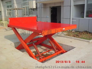 东莞订做 安装升降货梯 2000kg升降货梯 导轨式货物提升机 载重1500kg升高3 4 6 米台面可订做的升降平台图片,东莞订做 安装升降货梯 2000kg升降货梯 导轨式货物提升机